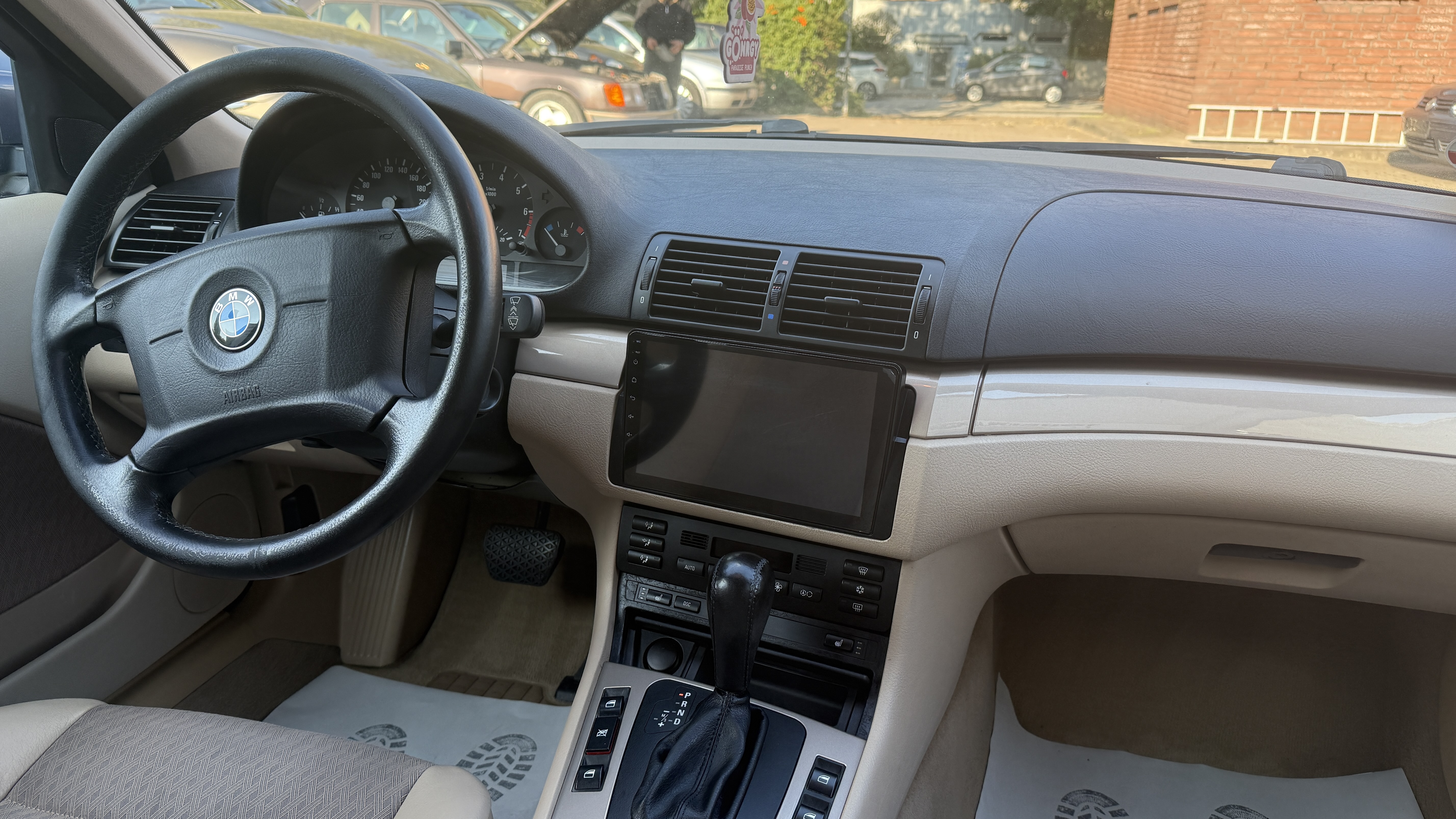 Teppich & Polster Tiefenreinigung - Nachher